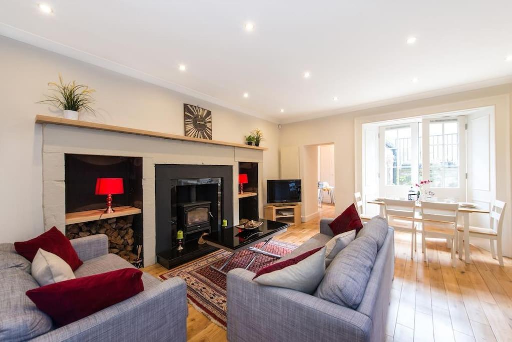 Self Catering , City Centre Apartment With Parking Эдинбург Экстерьер фото